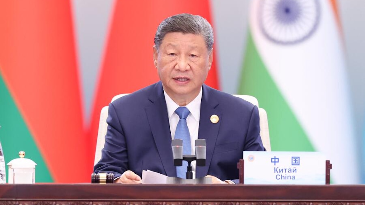 सी चिनफिङले किन हटाइरहेका छन् सेनाका यति धेरै जनरल?