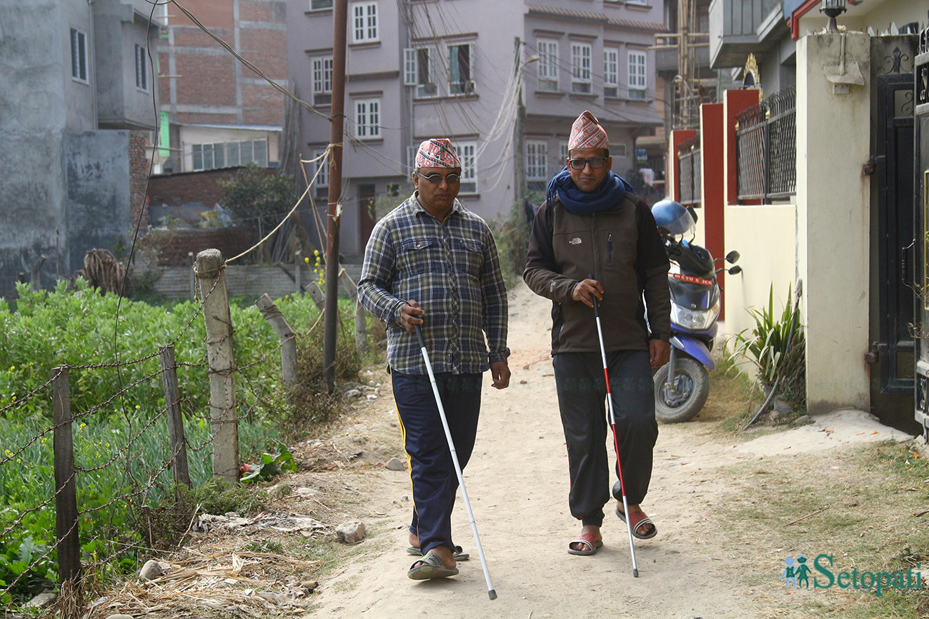 लक्ष्मण र काशीनाथ ज्ञवाली। तस्बिरः निशा भण्डारी/सेतोपाटी