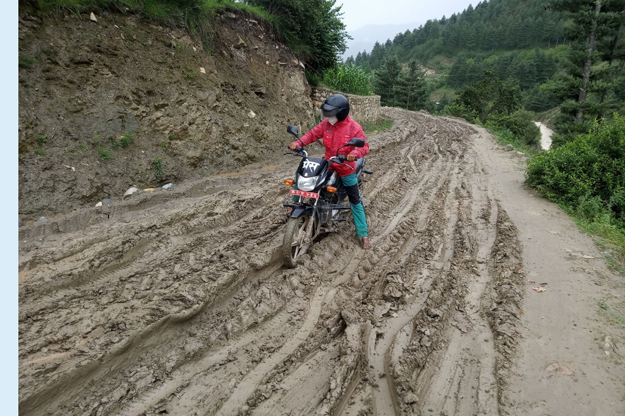 आजका तस्बिरहरू असार २९