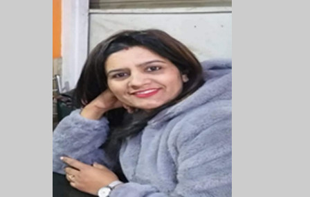 मुना ढकाल।