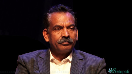 नेकपा बहुमतले दुई नेतालाई गर्‍यो निष्कासन