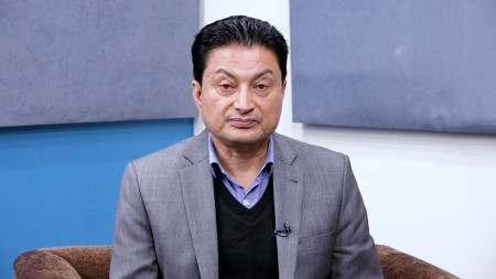 गोकर्ण विष्टलाई प्रश्न– के अब एमालेमा ओली नै निर्विकल्प हुन्?