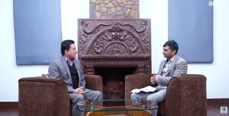 गोकर्ण विष्टलाई प्रश्न– के अब एमालेमा ओली नै निर्विकल्प हुन्?