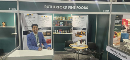 अमेरिकामा भइरहेको प्रदर्शनीमा अस्ट्रेलियाका बिस्कुट उत्पादक सुजनको पनि स्टल