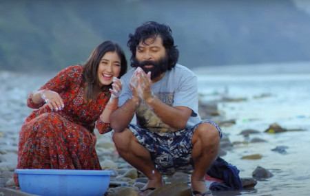 गीतको भिडिओमा आँचल र मुकुन