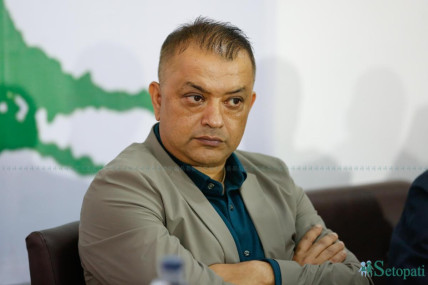 केन्द्रीय समितिमा बिपीलाई सम्झँदै यसो भने गगनले