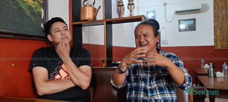 कतैको भिसा नलागेपछि बनाए 'गाउँले चुह्लो', दिनकै आउँछन् ३ सयदेखि ५ सय मान्छे