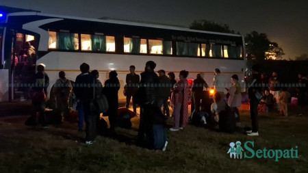 दर्ता–नवीकरण छैन रूपन्देहीका अधिकांश ट्राभल्स कम्पनीको, जोखिममा गराउँछन् नेपाल–भारत यात्रा