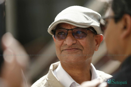 भिजिट भिसामा पूर्वगृहमन्त्री लेखकविरूद्ध दायर भएन मुद्दा, अख्तियारले भन्यो– अनुसन्धान जारी छ