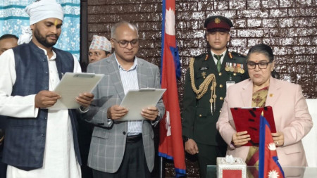 तस्बिरः रासस