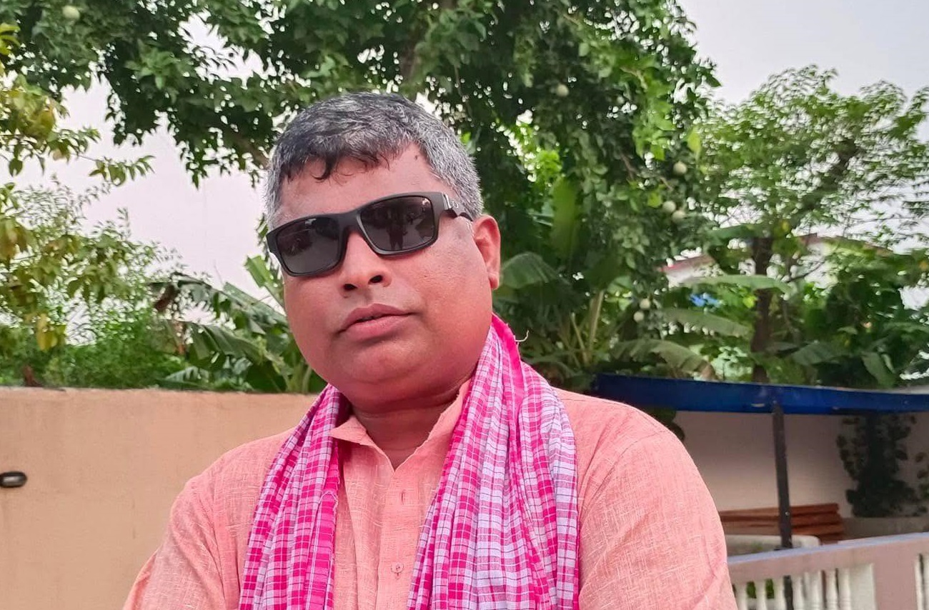 एमाले सिराहाका नवनिर्वाचित अध्यक्ष अशोक यादव।