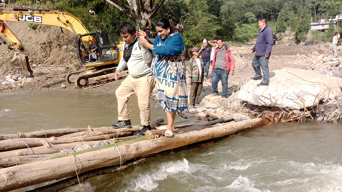 आजका तस्बिर- असोज २३