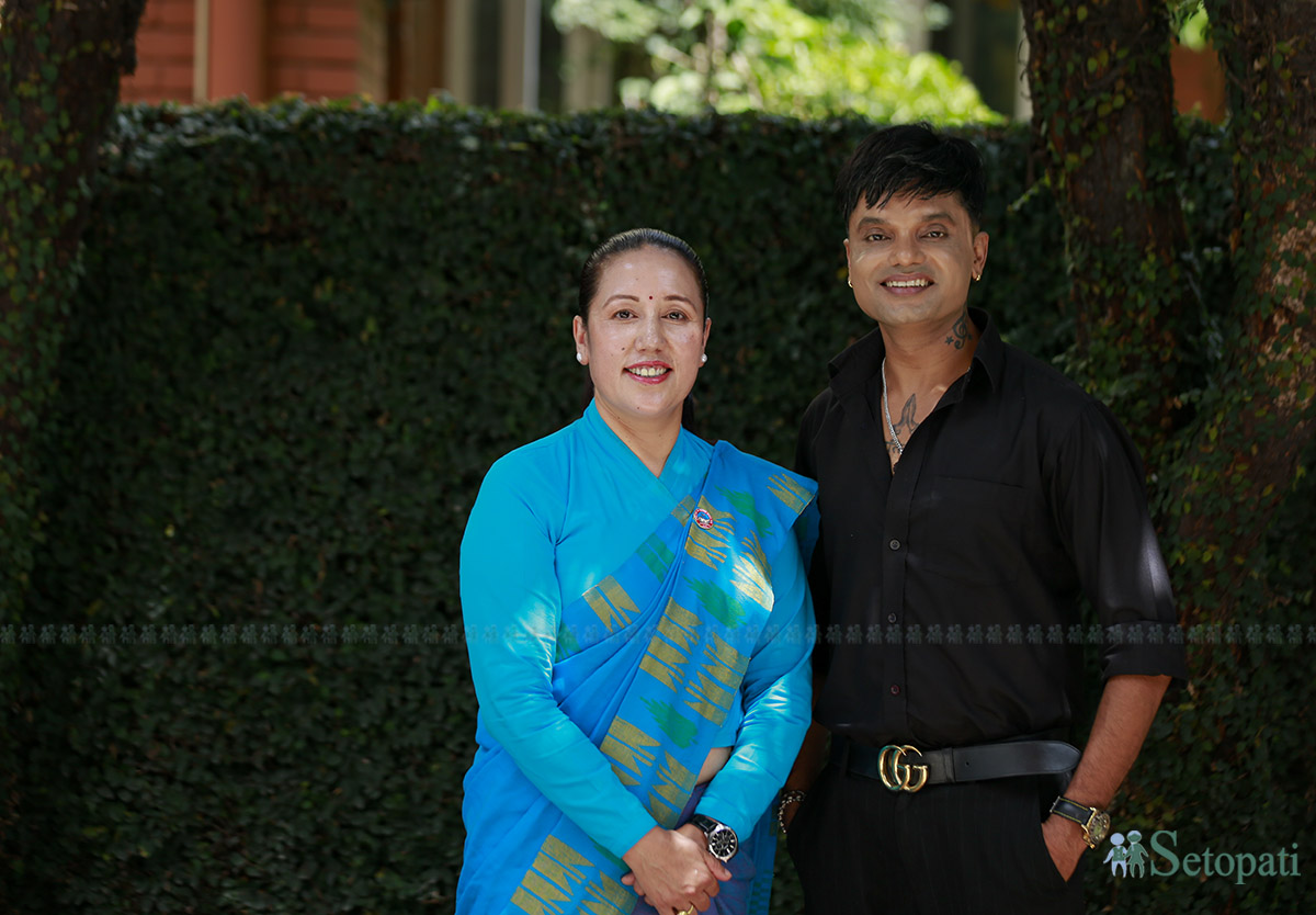 रिता थापा र पशुपति शर्मा। तस्बिर: नवीनबाबु गुरूङ/सेतोपाटी