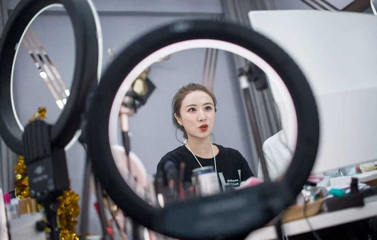 चिनियाँ सामाजिक सञ्जाल 'इन्फ्लुएन्सर'