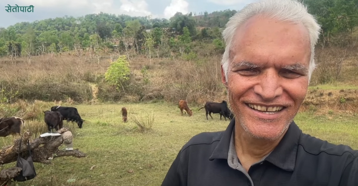 तनहुँ फार्ममा नारायण वाग्ले।