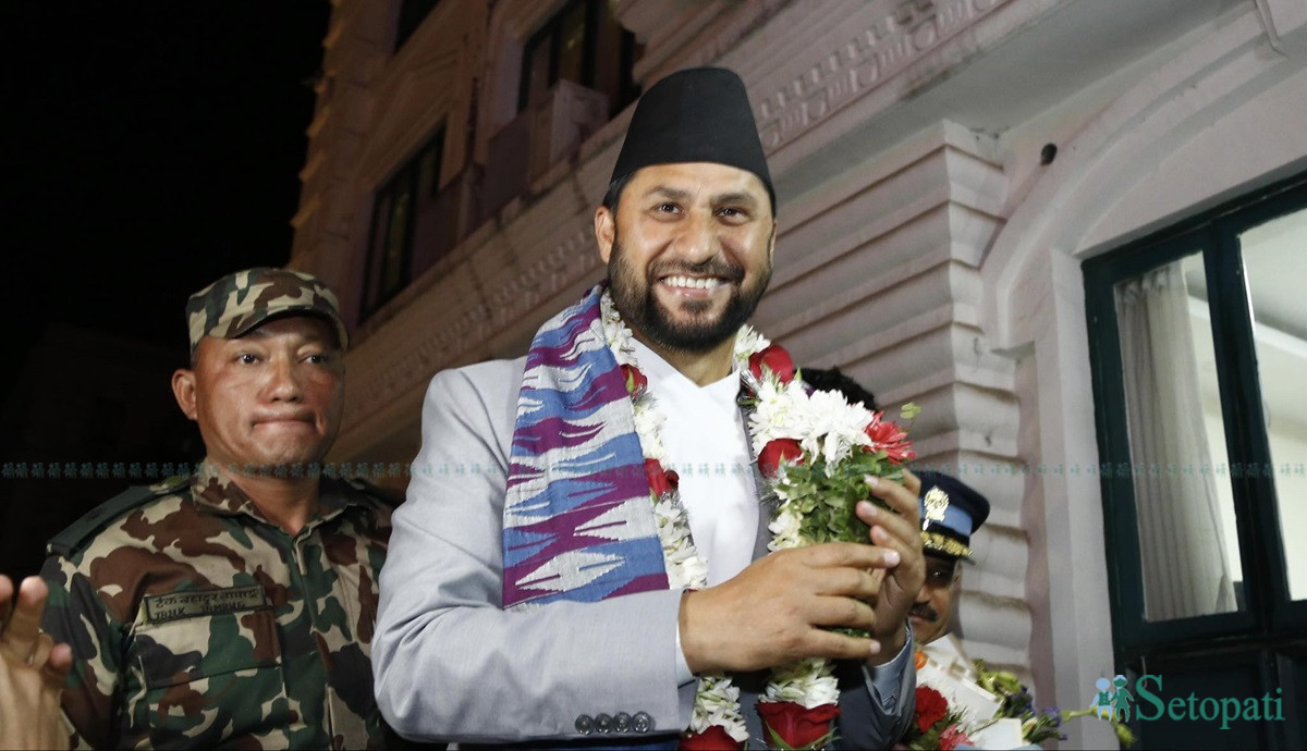 बुधबार शपथ ग्रहणपछि गृहमन्त्री रवि लामिछाने। तस्बिरः नवीनबाबु गुरूङ/सेतोपाटी