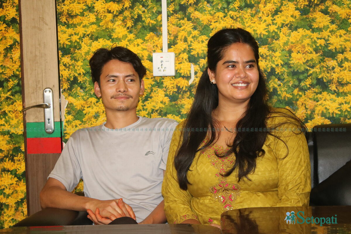 रामबहादुर घर्ती र चेतना ओली।