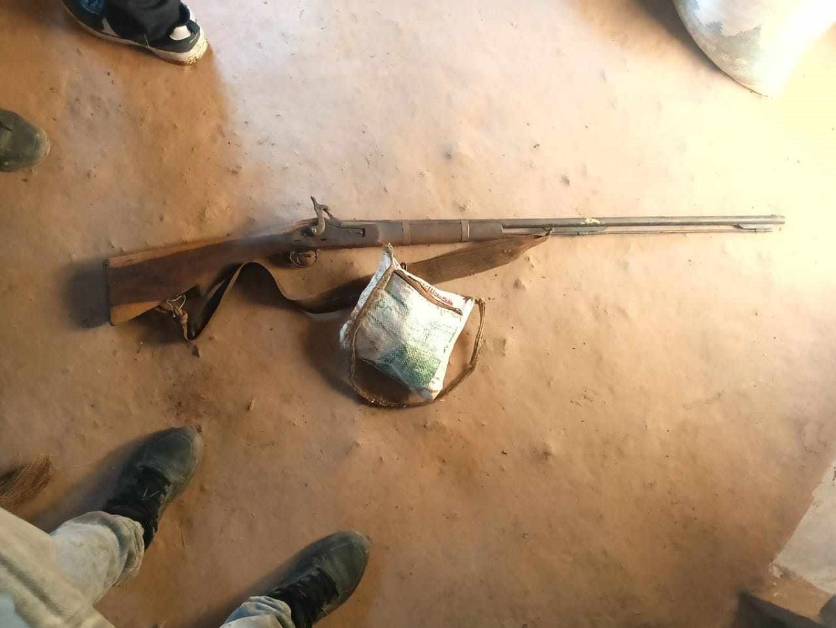 आरोपितबाट बरामद भएको भरूवा बन्दुक।